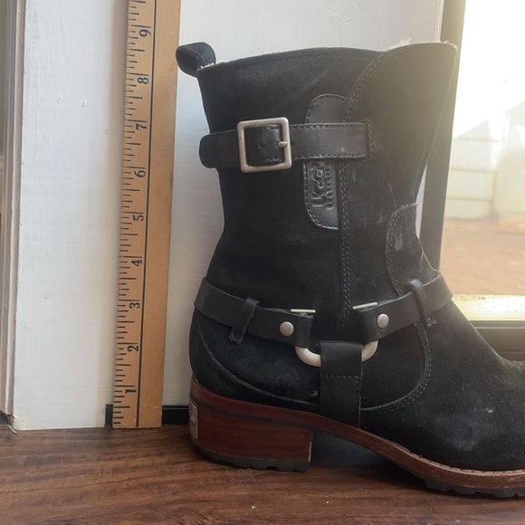 UGG Australia 5604 Black ENDELL Harness Biker Suede Shearling Boots Size 6.5 - Picture 15 of 17